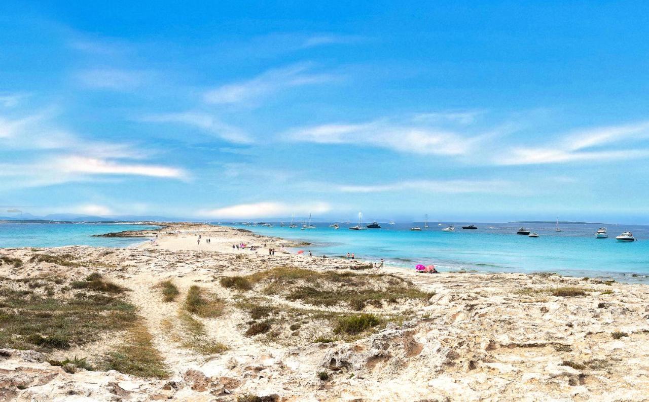 Mar Suites Formentera By Universal Beach Hotels Es Pujols Extérieur photo
