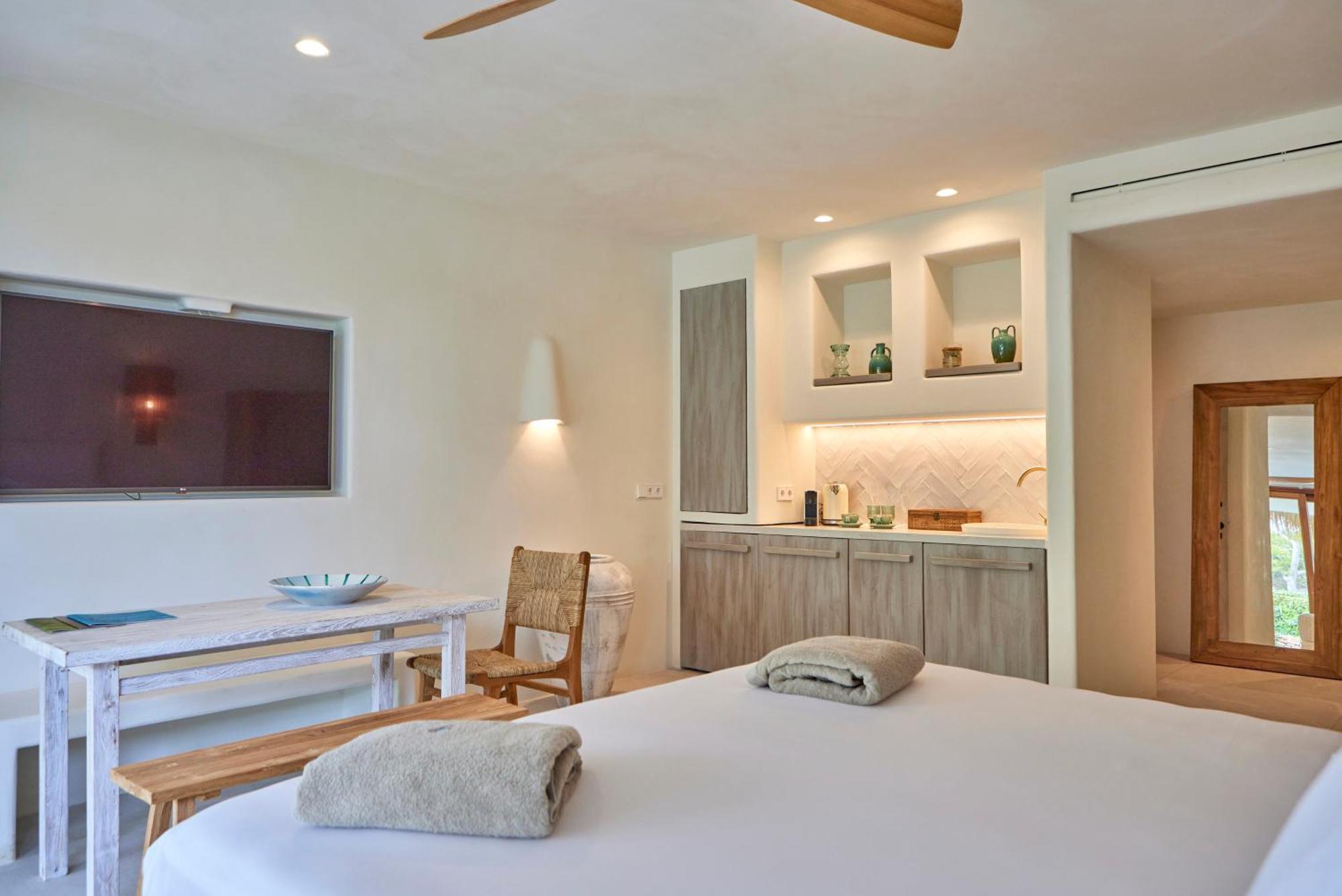 Mar Suites Formentera By Universal Beach Hotels Es Pujols Extérieur photo