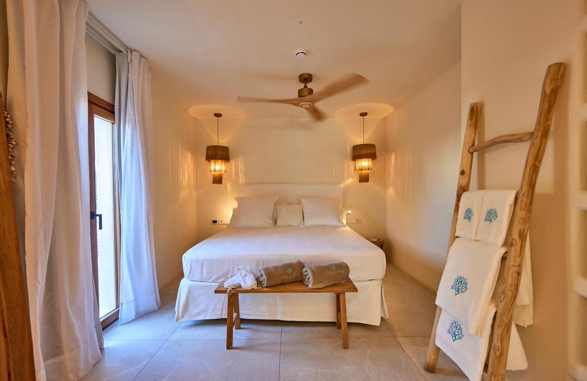 Mar Suites Formentera By Universal Beach Hotels Es Pujols Extérieur photo